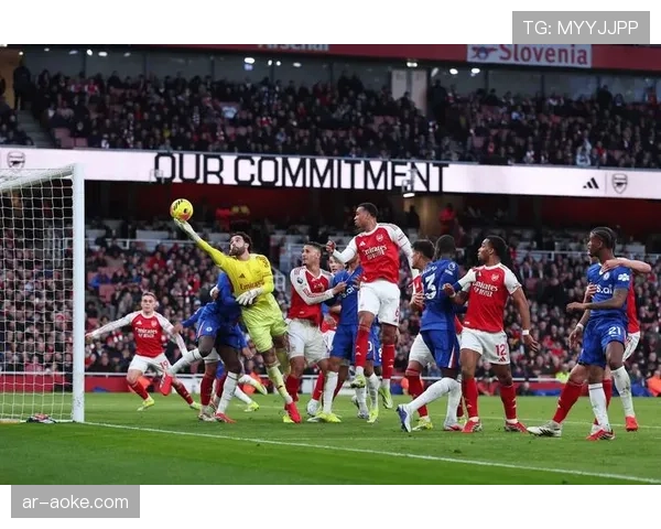 关键瞬间：科隆获得点球前，VAR长时间检查此前角球进攻中是否存在犯规